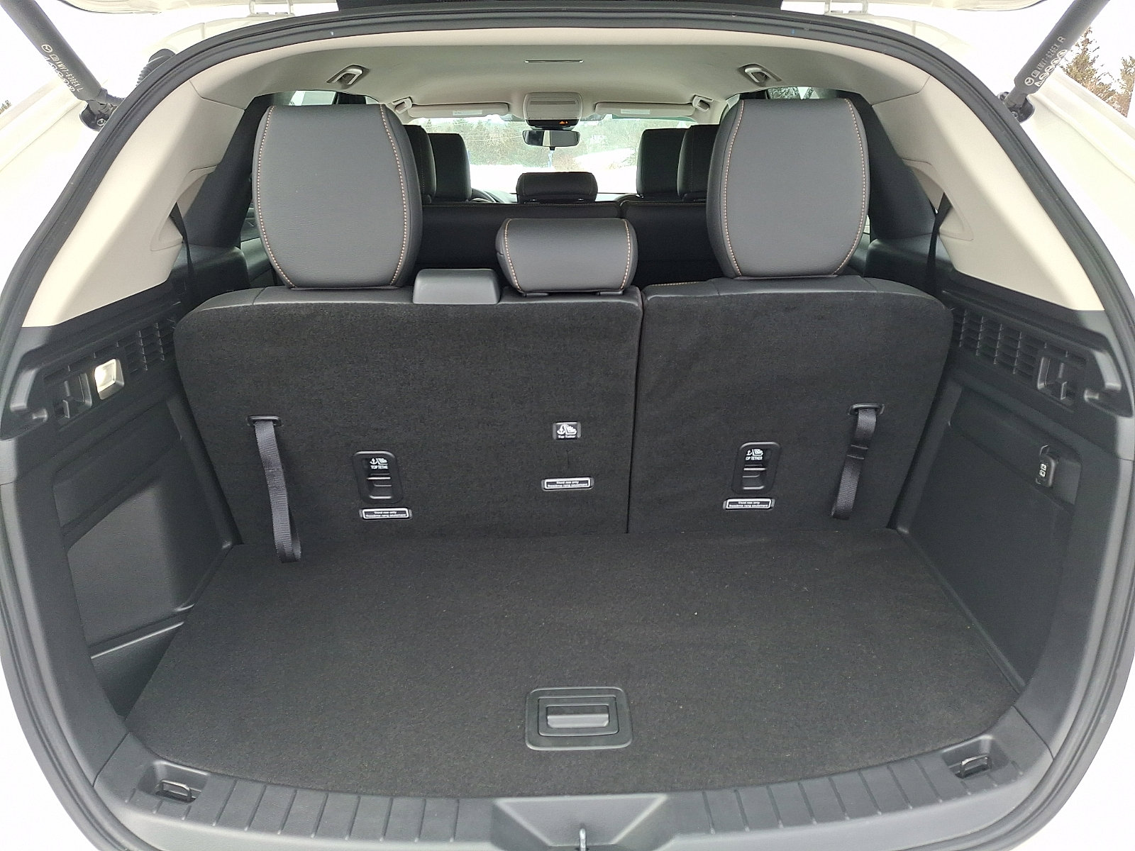 Used 2025 MAZDA CX-90 3.3 Turbo w/ Select Package image 29