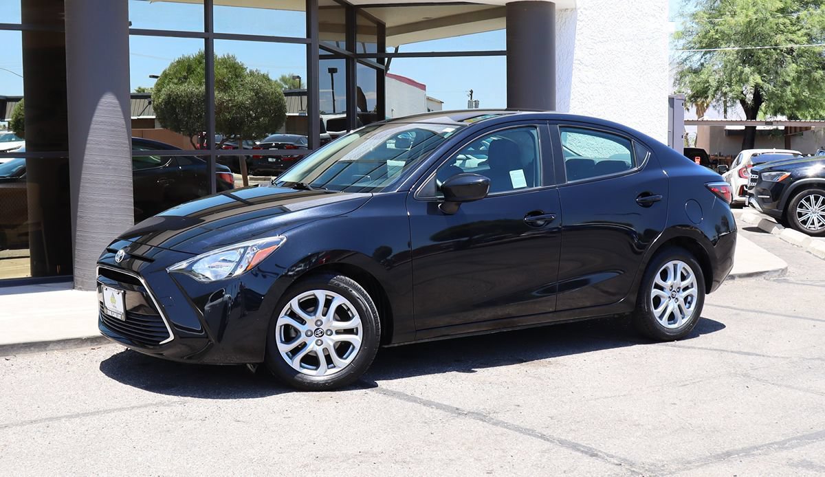 Used 2018 Toyota Yaris iA FWD image 3