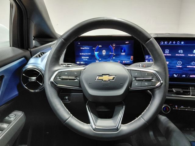 Used 2025 Chevrolet Equinox EV LT w/ Convenience Package image 17