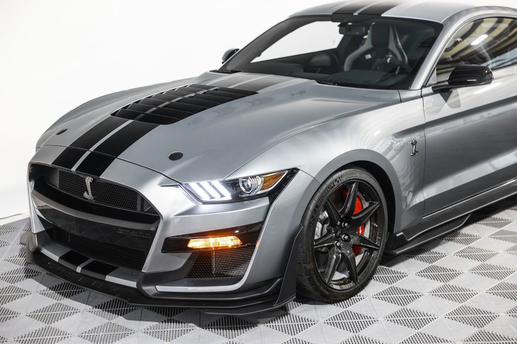 Used 2020 Ford Mustang Shelby GT500 w/ Carbon Fiber Track Pack image 19
