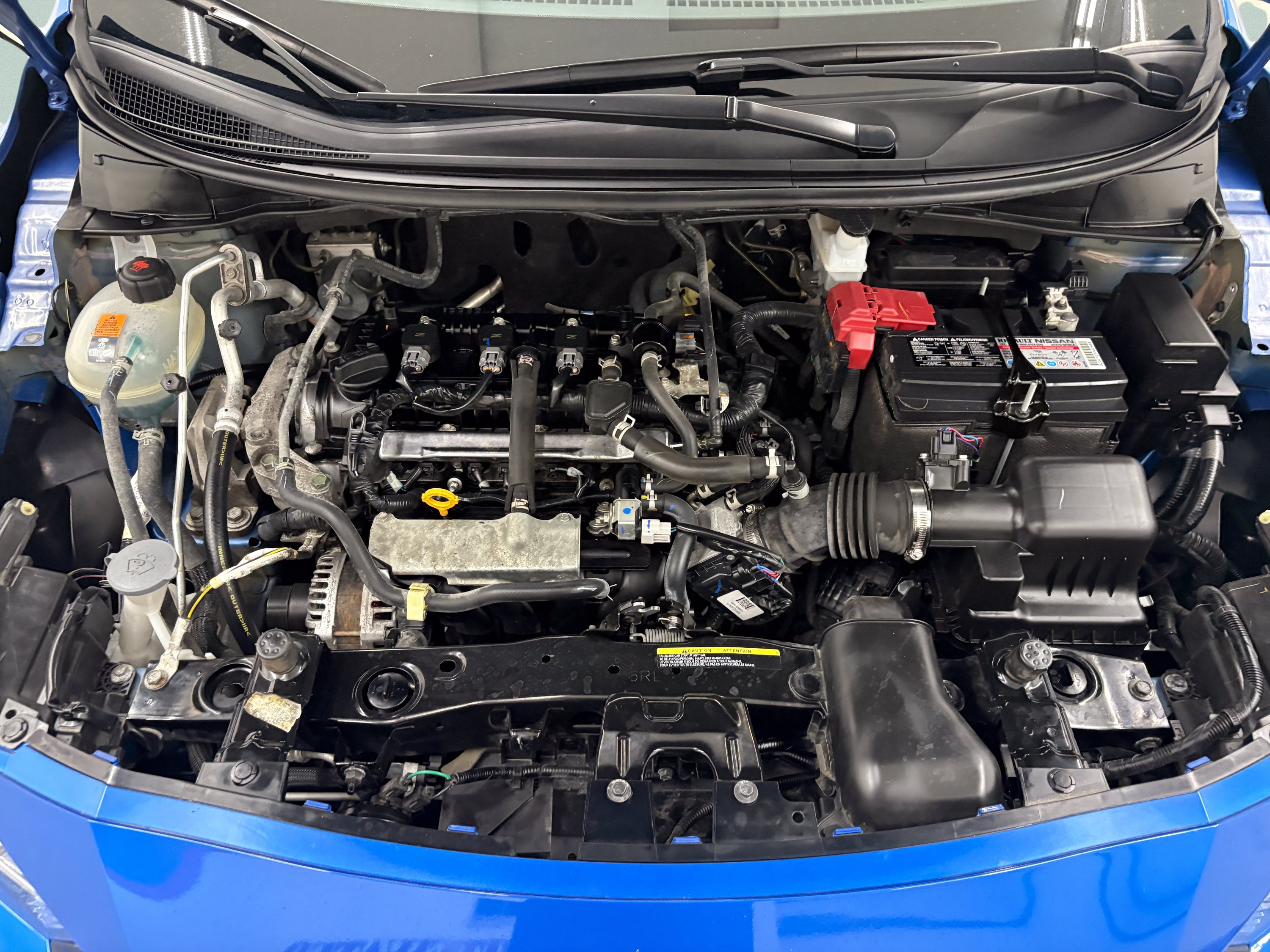 Used 2022 Nissan Versa SV w/ Trunk Package FWD image 8