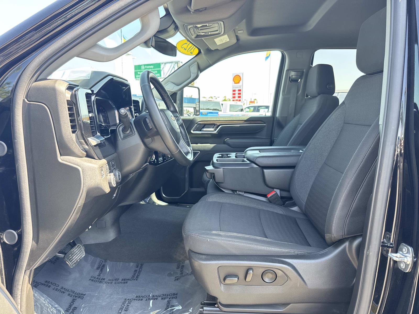 Used 2025 Chevrolet Silverado 2500 LT w/ Convenience Package image 20