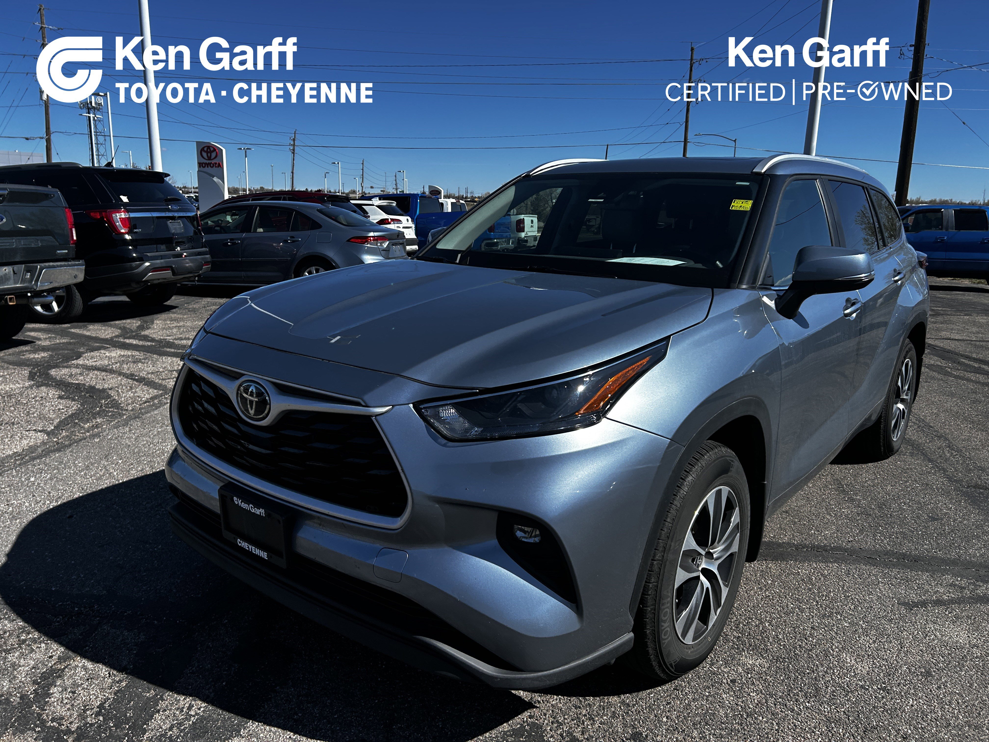 Used 2023 Toyota Highlander XLE AWD/4WD image 1