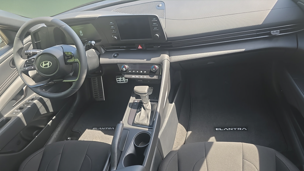 New 2026 Hyundai Elantra Sport FWD image 10