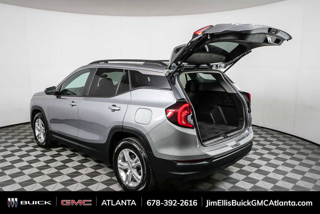 Used 2024 GMC Terrain SLE w/ Driver Convenience Package FWD image 32