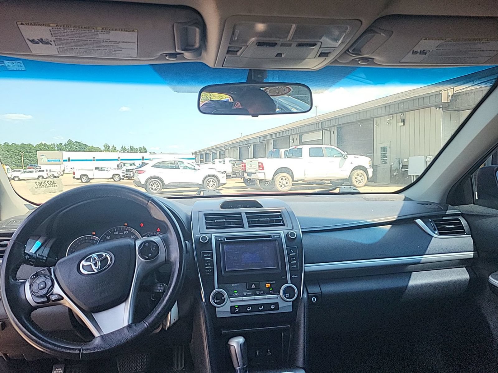 Used 2013 Toyota Camry SE FWD image 9