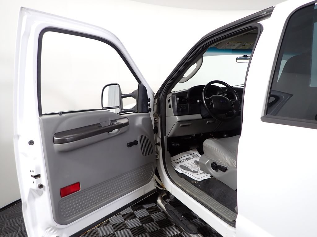 Used 2006 Ford F250 XL AWD/4WD image 16