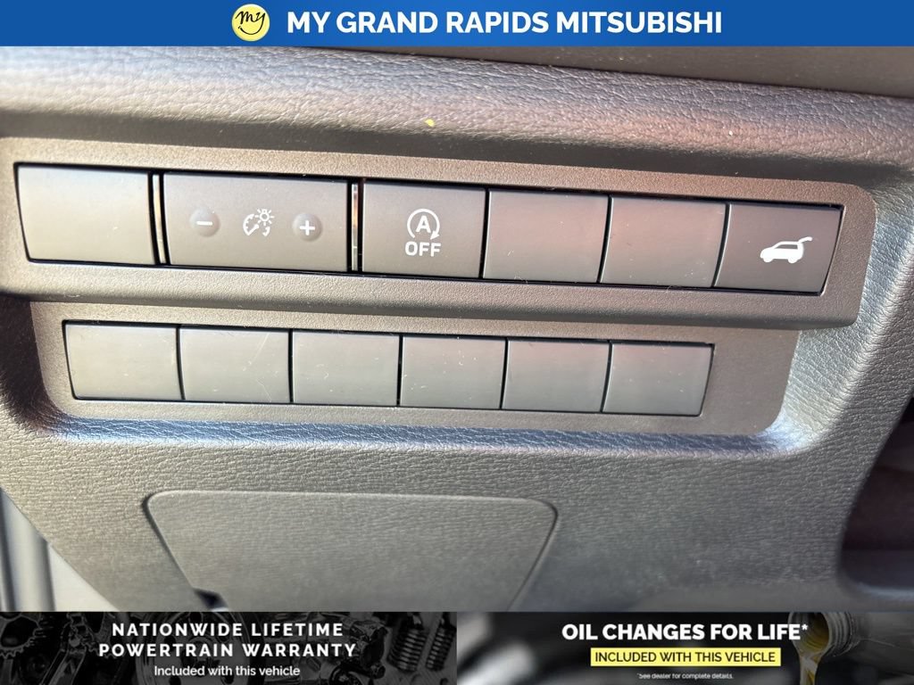 New 2026 Mitsubishi Outlander SE AWD/4WD image 27