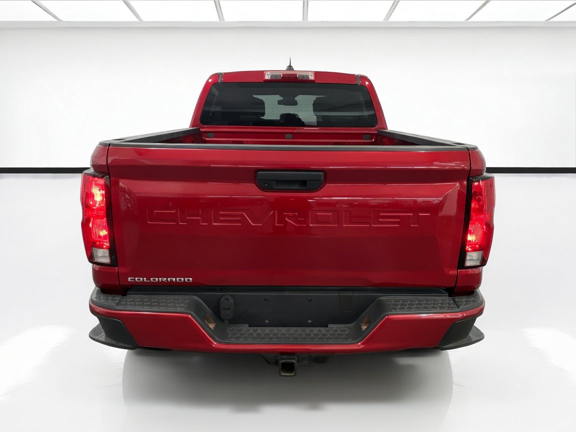 Used 2024 Chevrolet Colorado LT RWD image 5