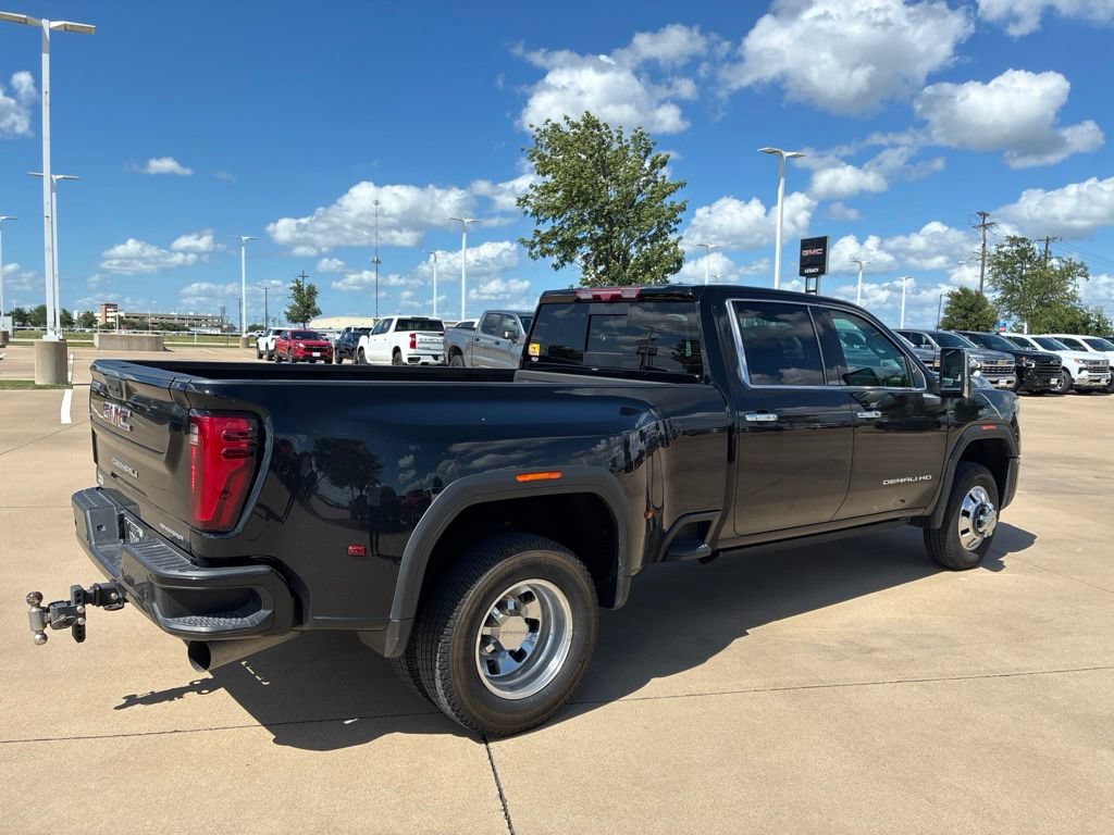 Used 2024 GMC Sierra 3500 Denali w/ Technology Package AWD/4WD image 4