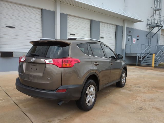 Used 2015 Toyota RAV4 LE image 5