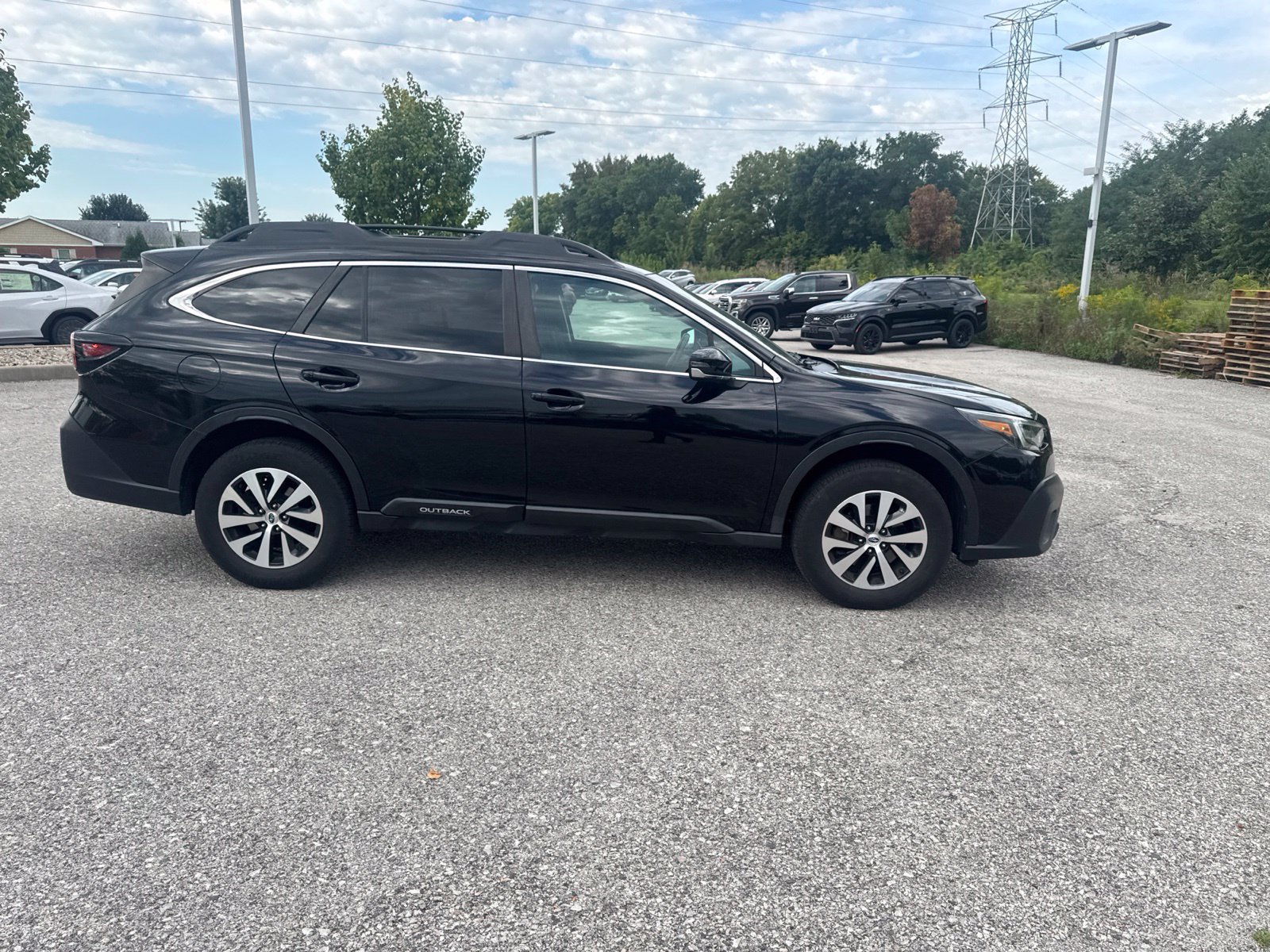 Used 2022 Subaru Outback Premium AWD/4WD image 5