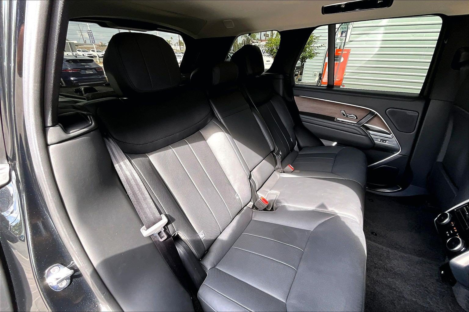 Used 2025 Land Rover Range Rover SE AWD/4WD image 26