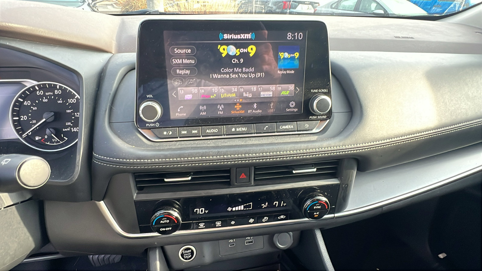 Used 2023 Nissan Rogue SV image 31