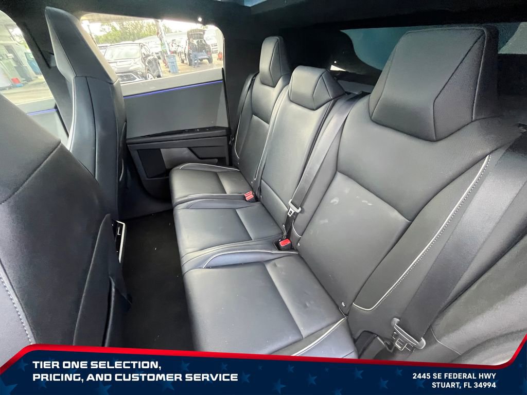 Used 2024 Tesla Cybertruck AWD Crew Cab image 23