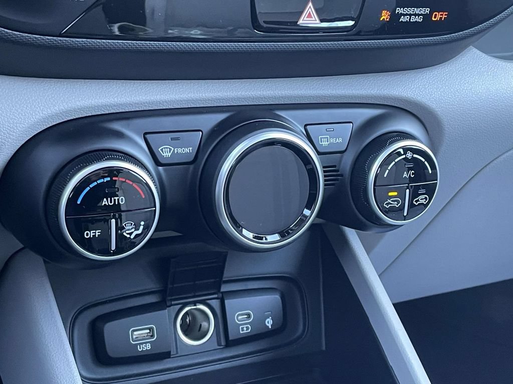 New 2026 Hyundai Venue SEL FWD image 28