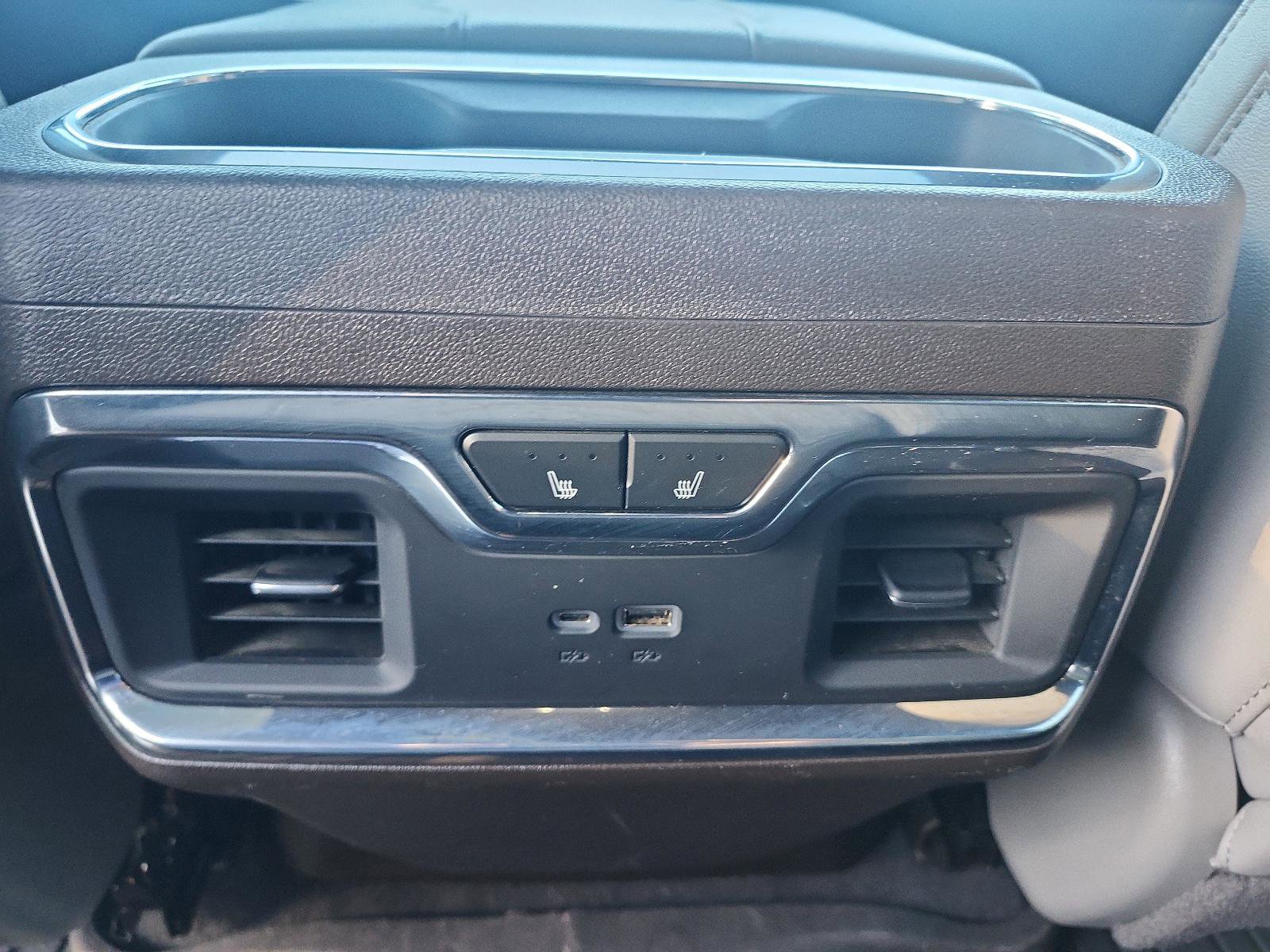 Used 2024 GMC Sierra 2500 SLT w/ SLT Premium Package image 14