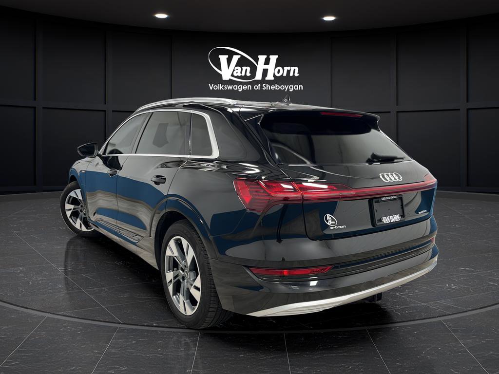 Used 2022 Audi e-tron Premium w/ Towing Package image 5