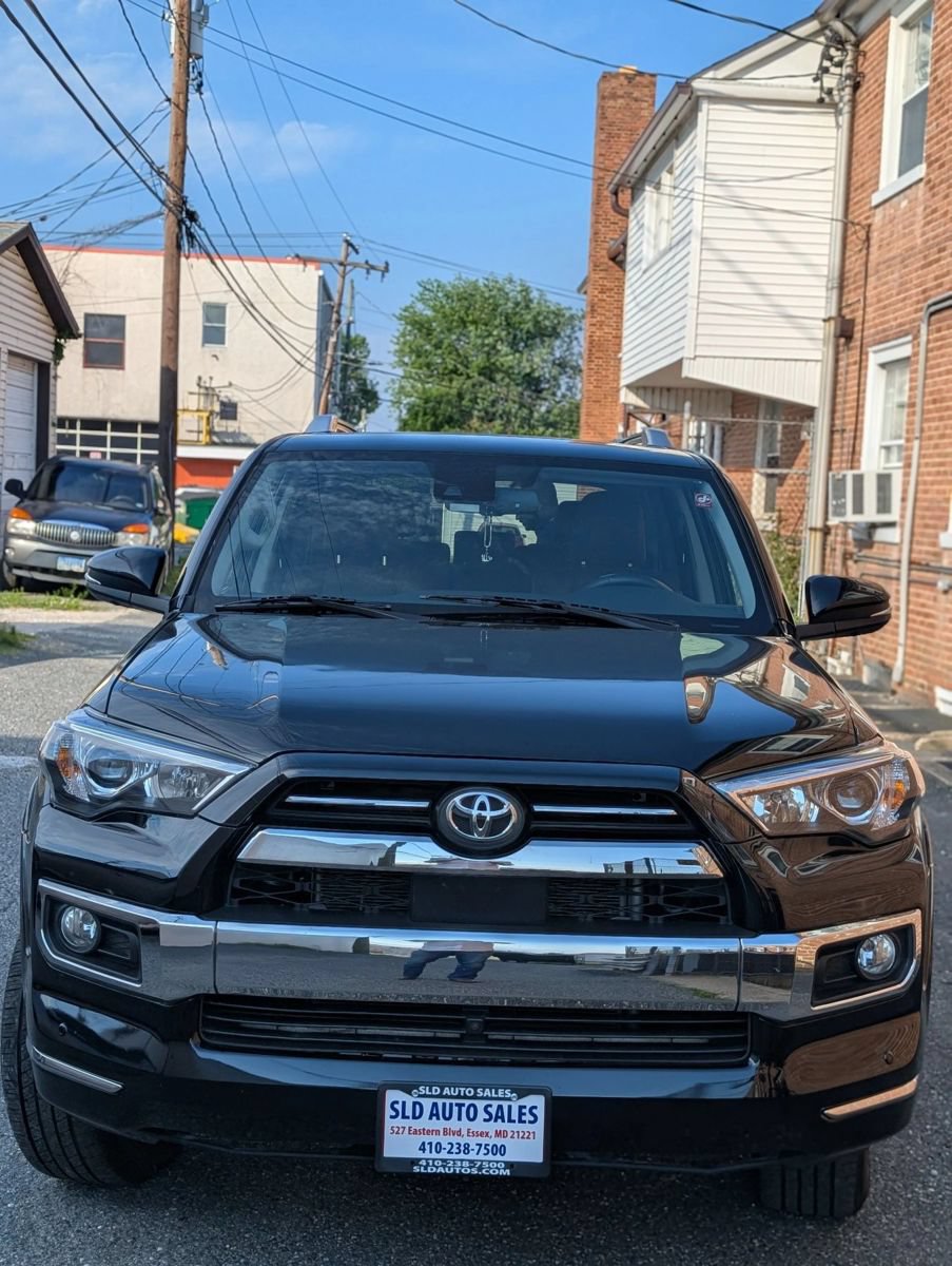 Used 2022 Toyota 4Runner Limited AWD/4WD image 5