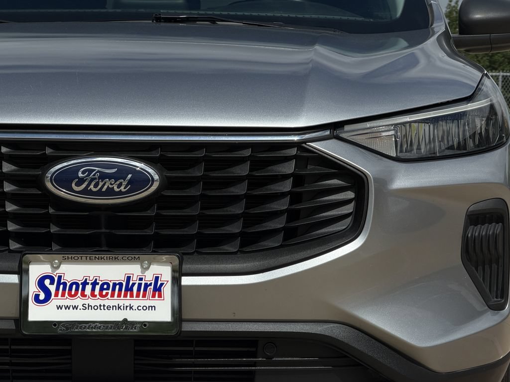 Used 2024 Ford Escape Active FWD image 8