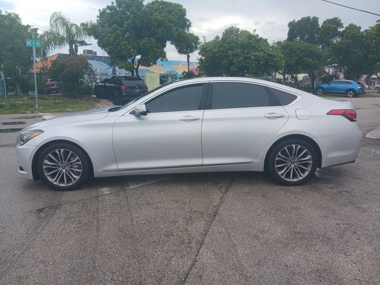 Used 2015 Hyundai Genesis 3.8 w/ Option Group 03 RWD image 4