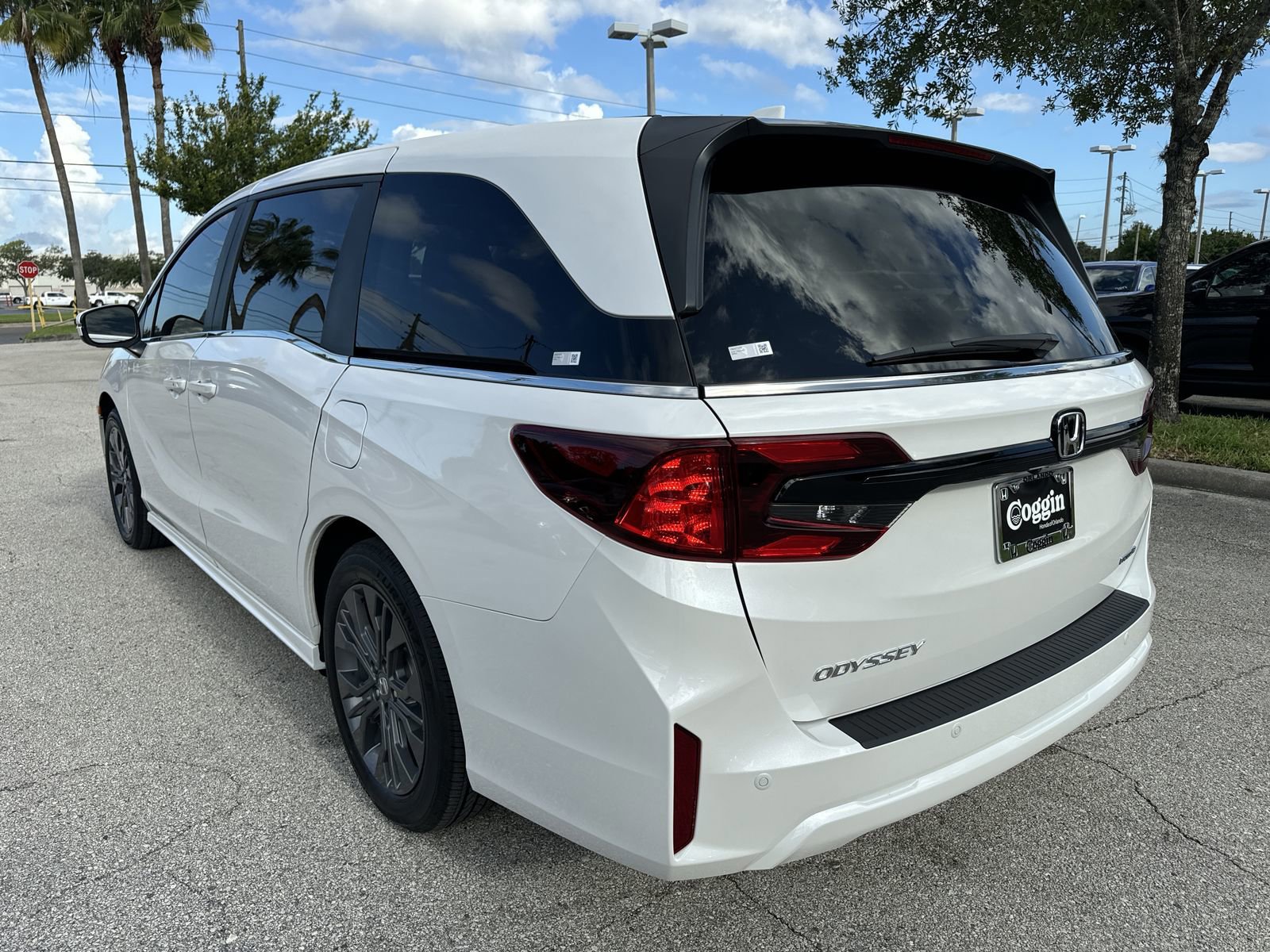 New 2026 Honda Odyssey Touring image 5