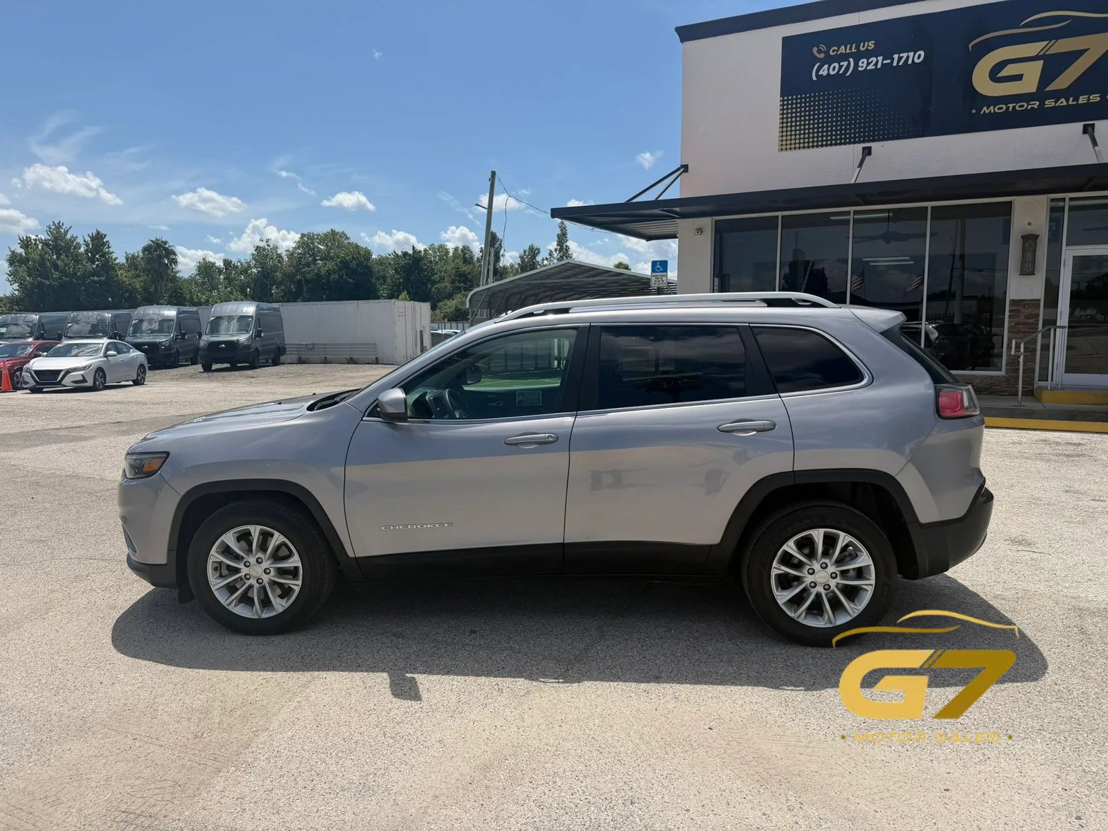 Used 2019 Jeep Cherokee Latitude w/ Popular Appearance Group FWD image 13