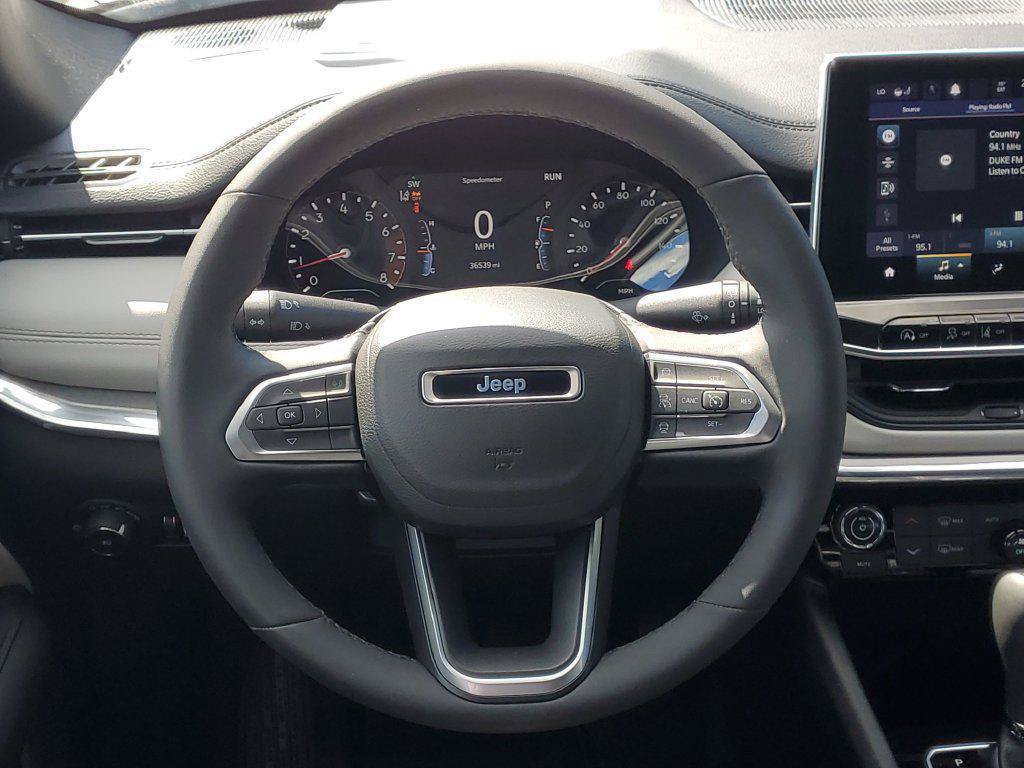 Used 2023 Jeep Compass Limited AWD/4WD image 25