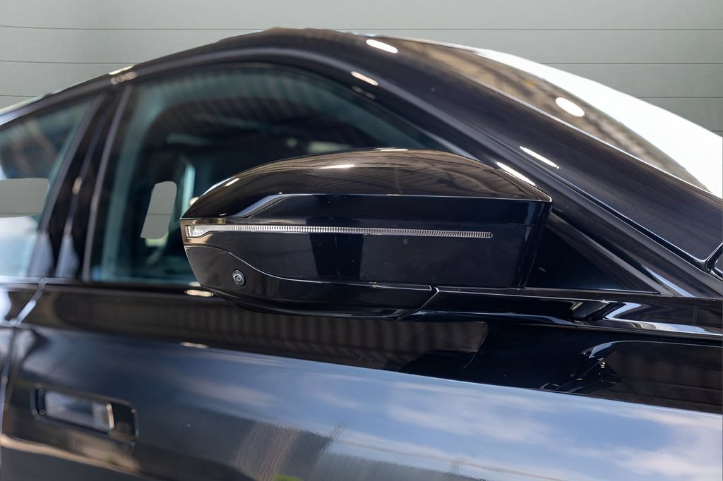 Used 2024 BMW i7 M70 AWD/4WD image 12