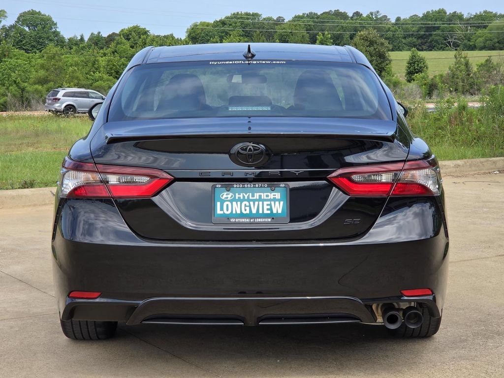 Used 2023 Toyota Camry SE FWD image 5