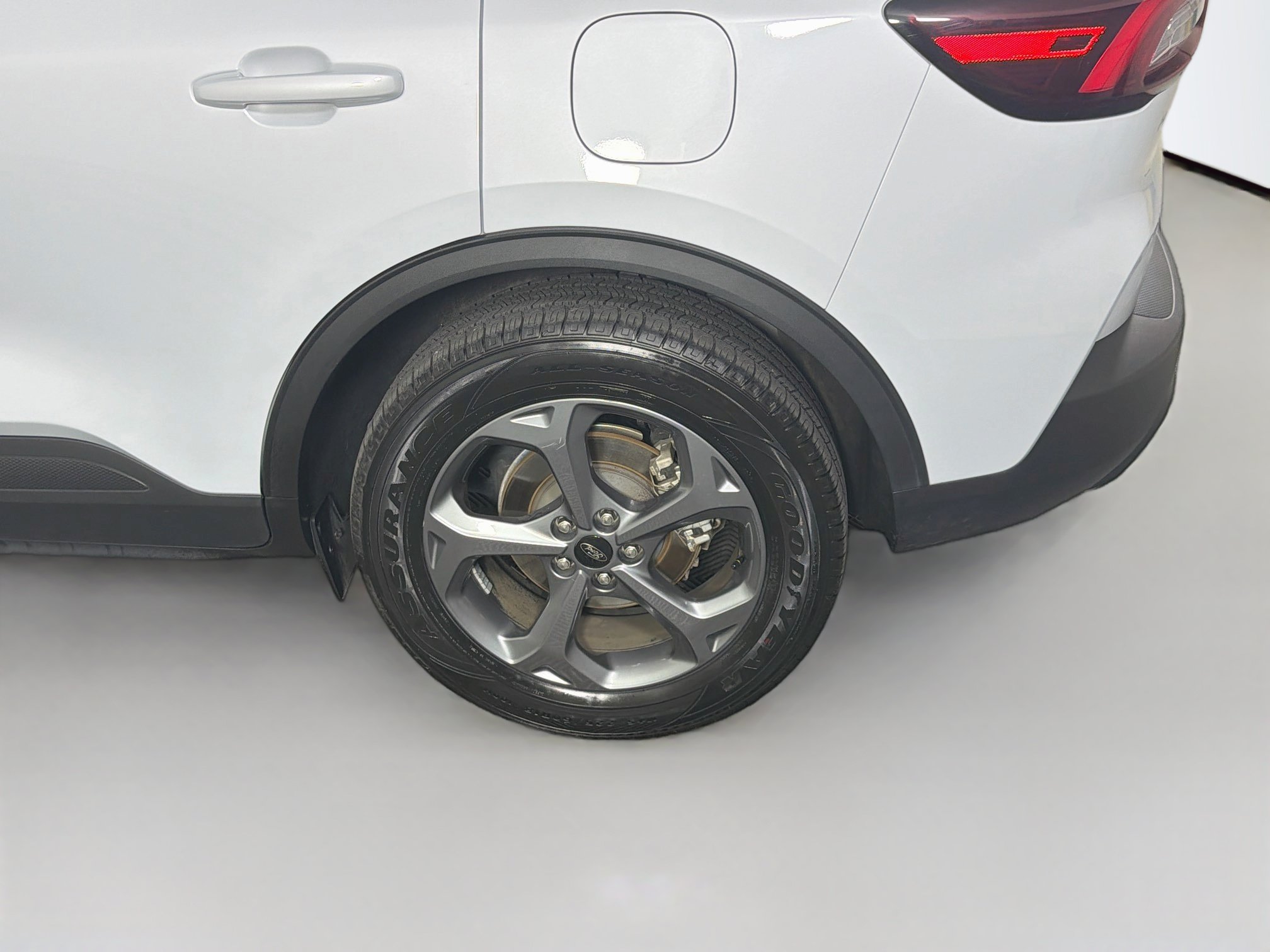 Used 2025 Ford Escape ST-Line Select AWD/4WD image 11