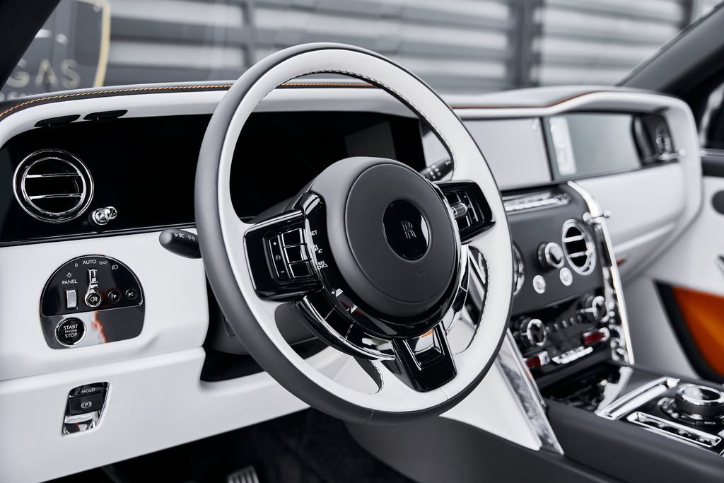 Used 2026 Rolls-Royce Cullinan AWD/4WD image 43