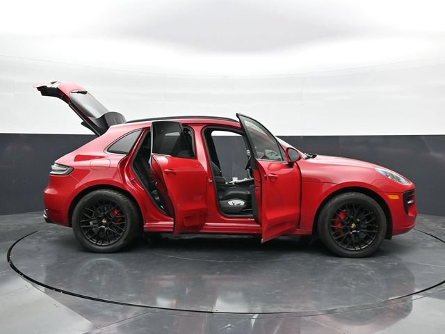 Used 2021 Porsche Macan GTS w/ Sport Chrono Package AWD/4WD image 45