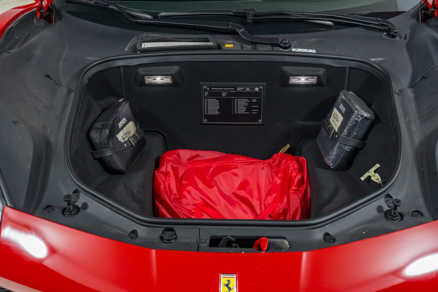Used 2018 Ferrari 488 GTB RWD image 39