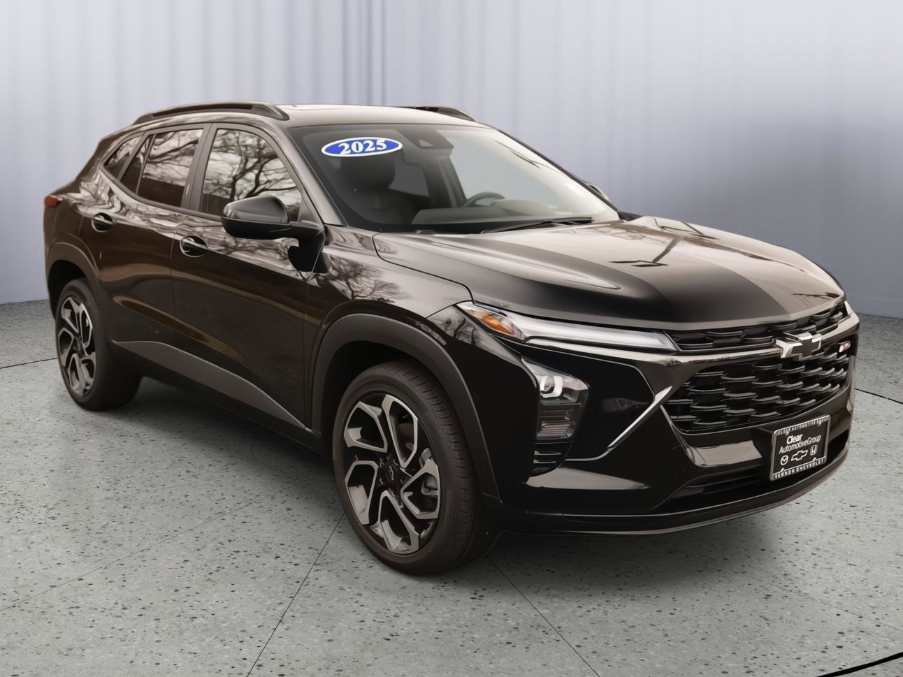 Used 2025 Chevrolet Trax RS w/ Sunroof Package image 1