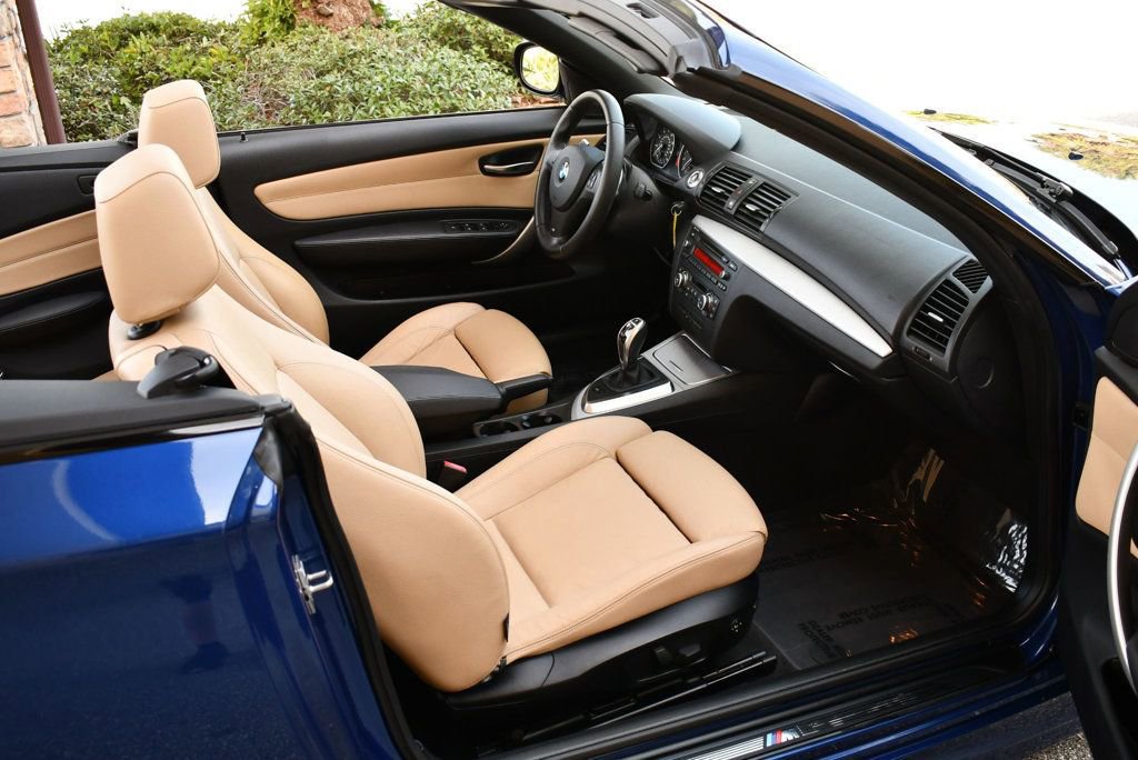 Used 2013 BMW 135i Convertible image 17