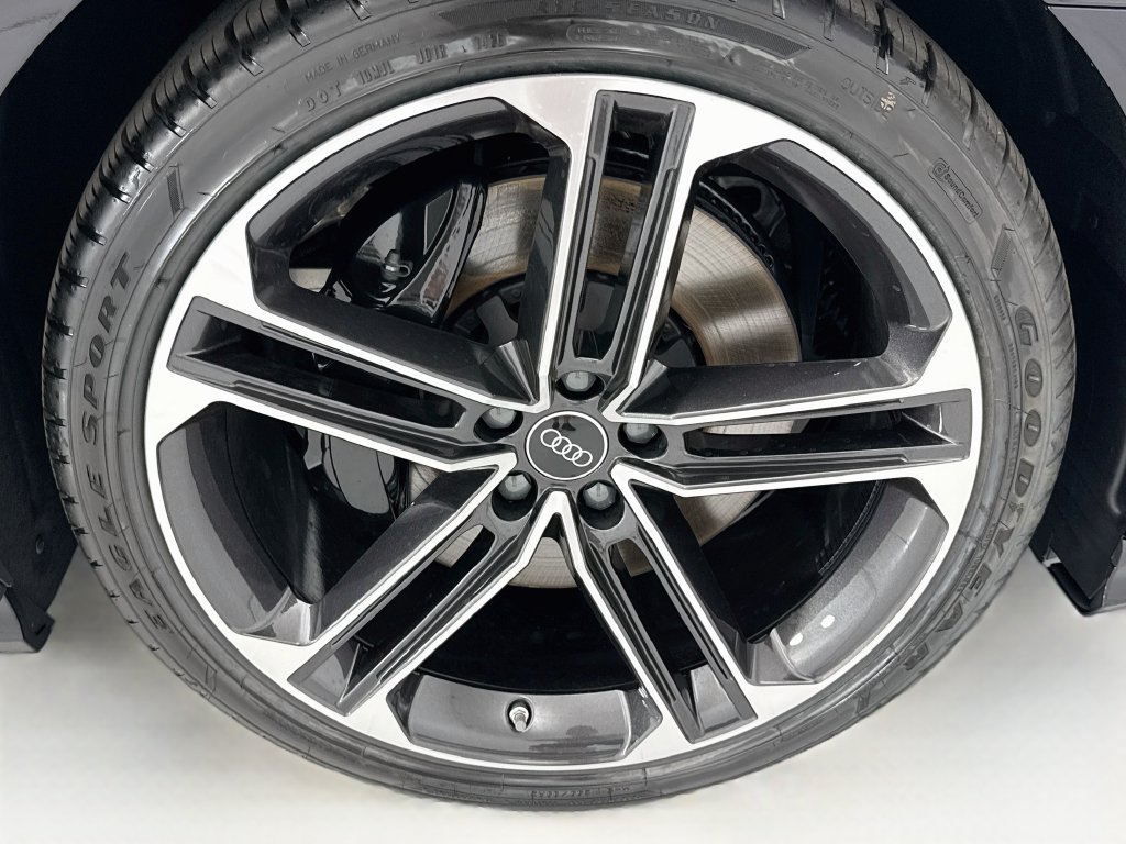 New 2026 Audi A8 L 3.0T AWD/4WD image 31