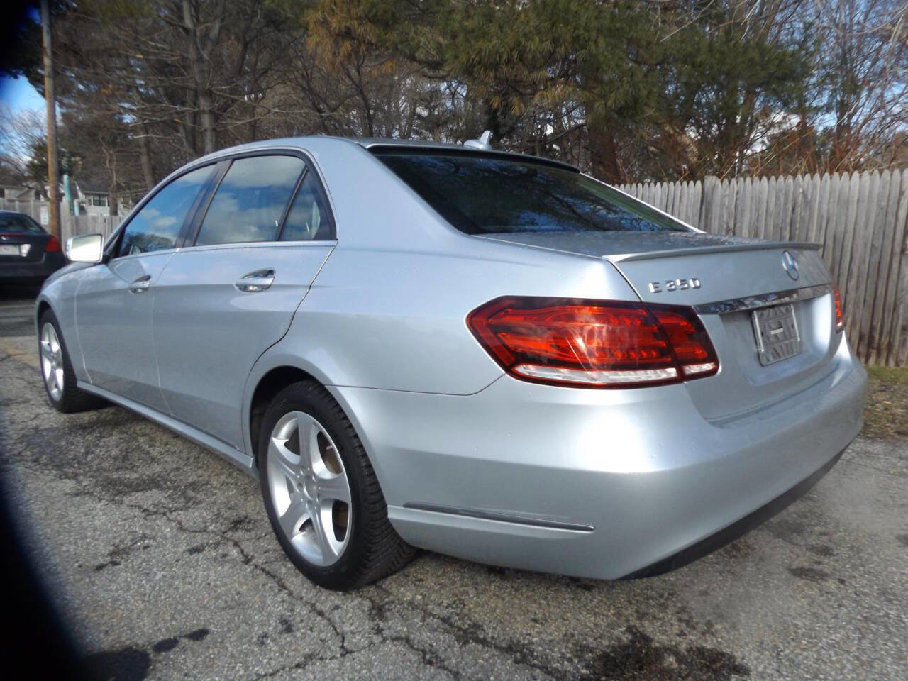 Used 2014 Mercedes-Benz E 350 Sedan image 3