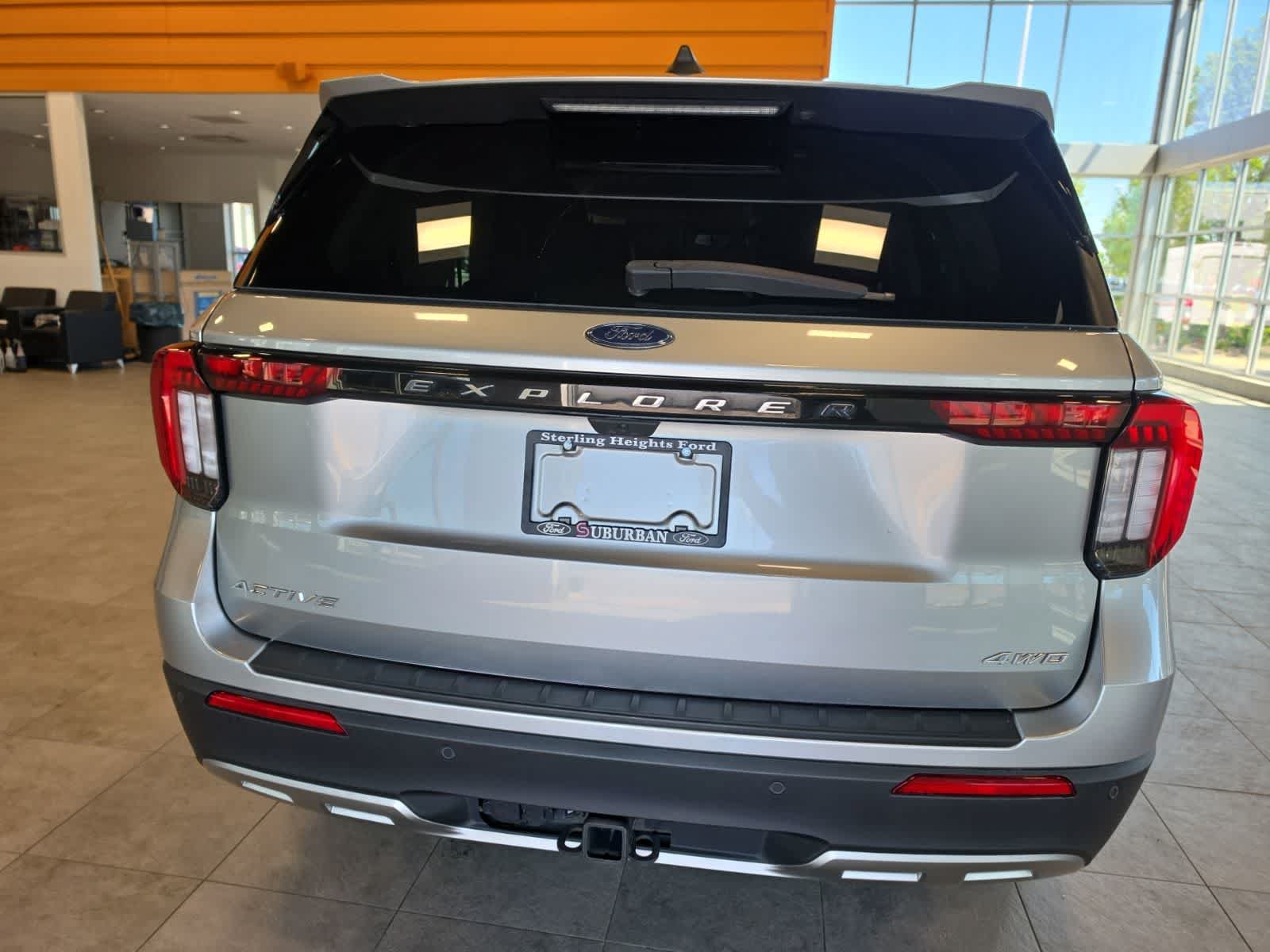 Used 2025 Ford Explorer Active w/ Active Comfort Package AWD/4WD image 9