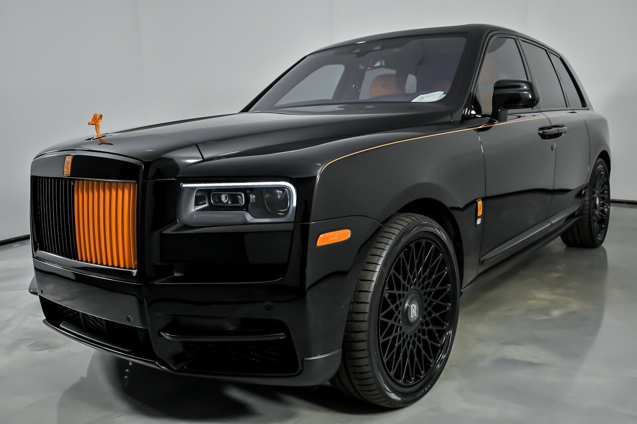 Used 2022 Rolls-Royce Cullinan w/ Dark Exterior Package AWD/4WD image 6