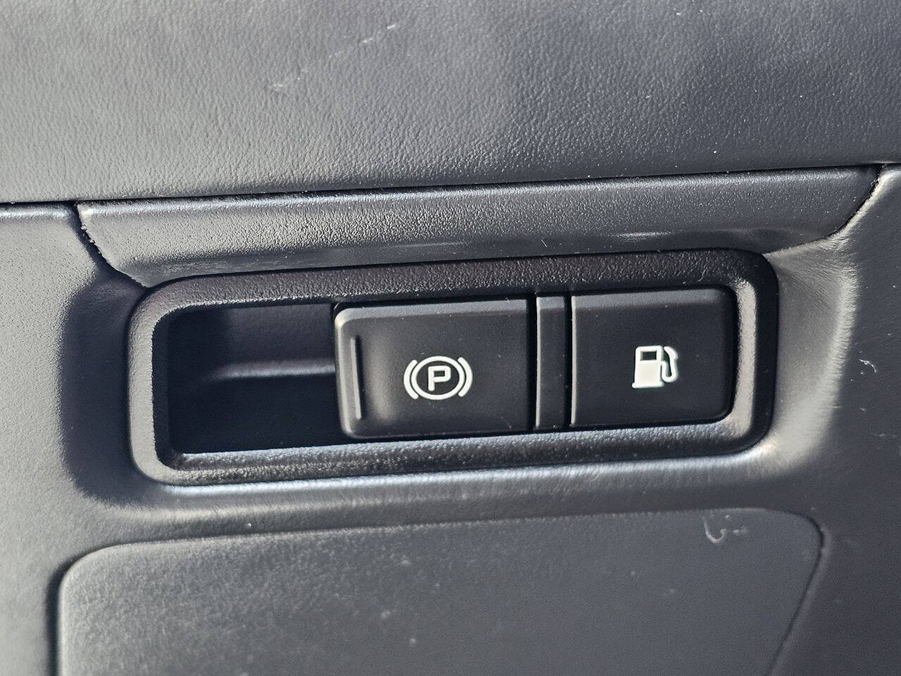 Used 2015 Kia K900 Premium RWD image 26