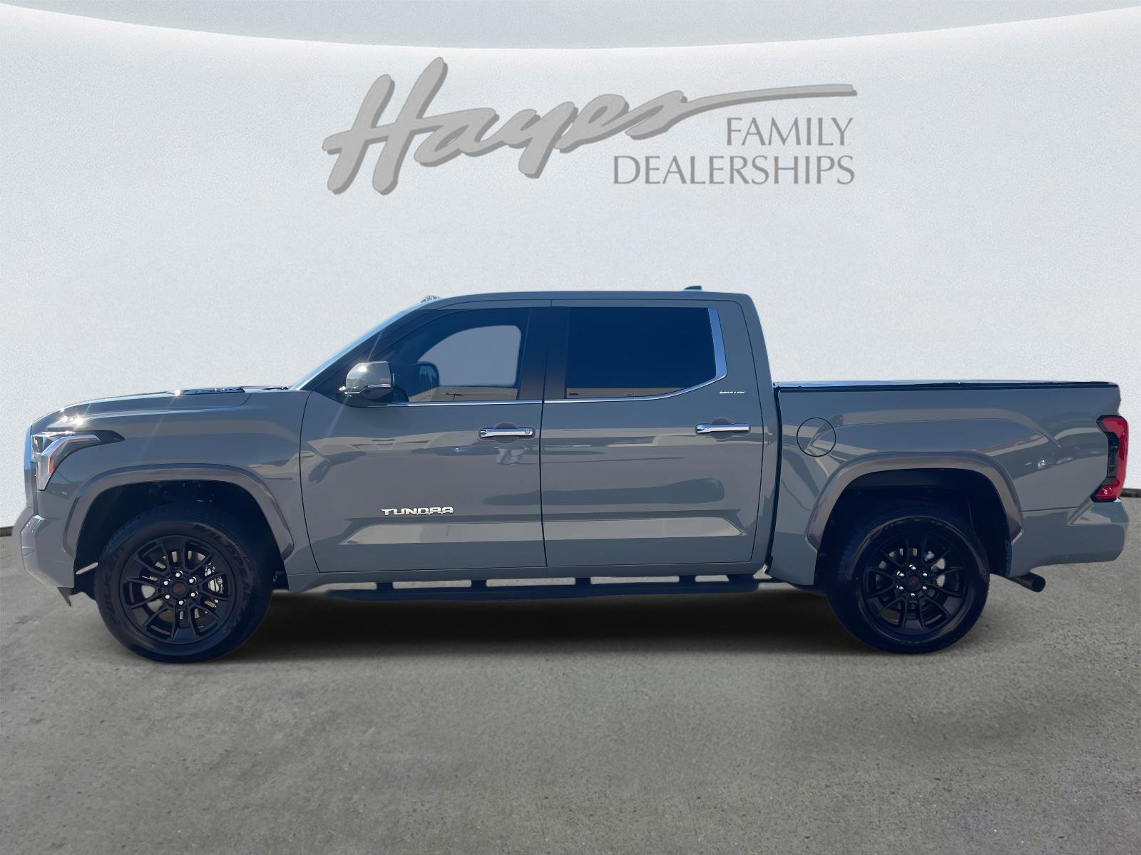 Used 2024 Toyota Tundra Limited image 31