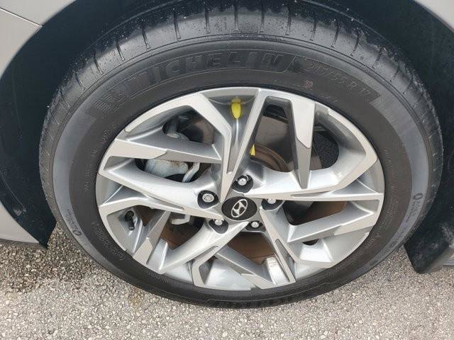 Certified 2023 Hyundai Sonata SEL w/ Convenience Package image 9