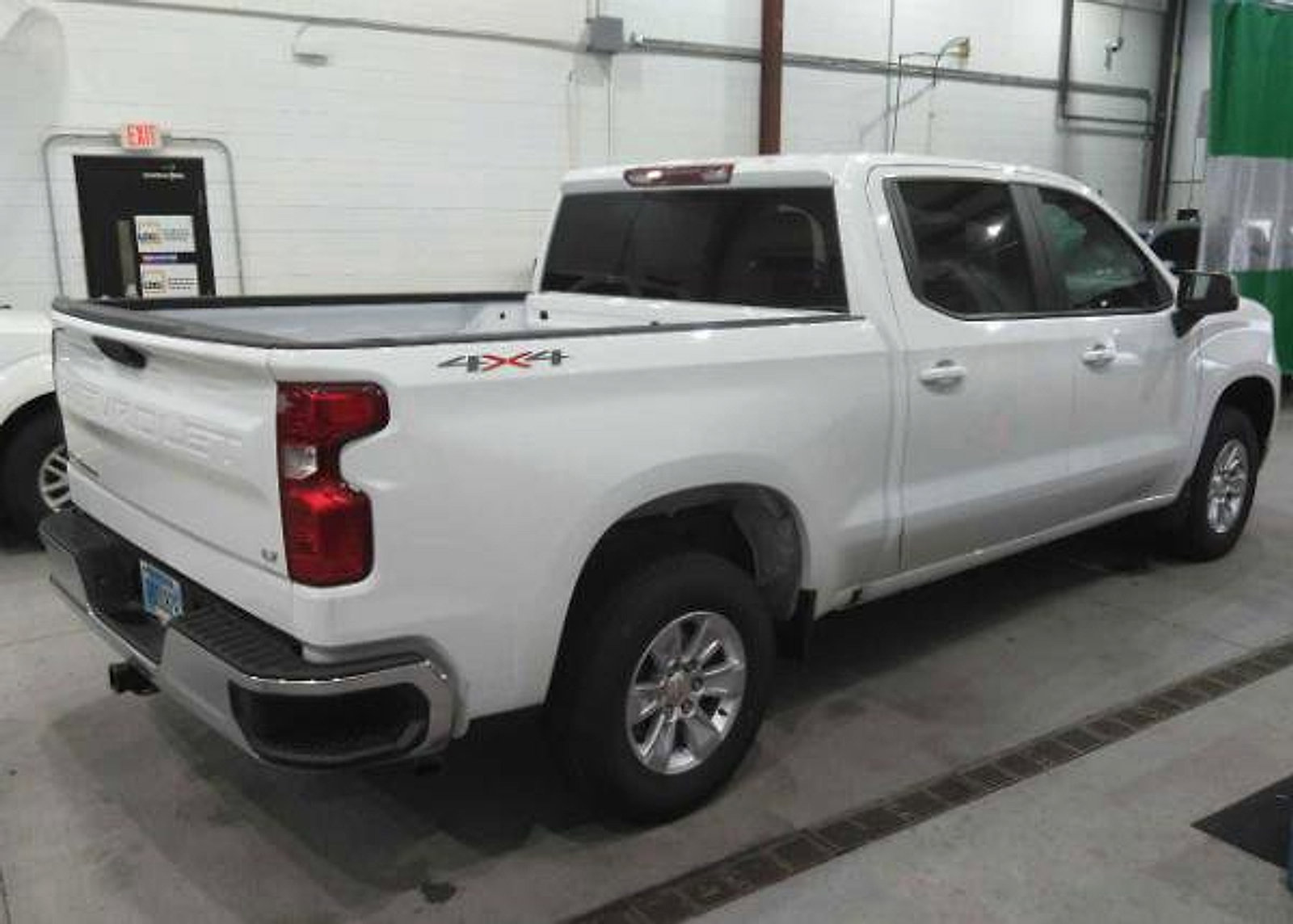Used 2025 Chevrolet Silverado 1500 LT image 4