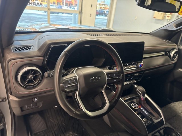 Used 2024 Chevrolet Colorado Z71 image 18