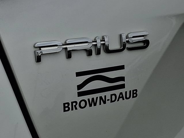 Used 2022 Toyota Prius LE FWD image 28
