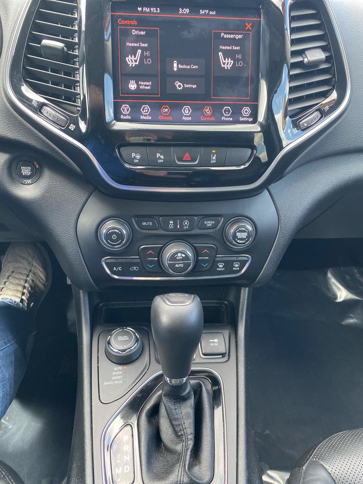 Used 2019 Jeep Cherokee Limited w/ Technology Group AWD/4WD image 22