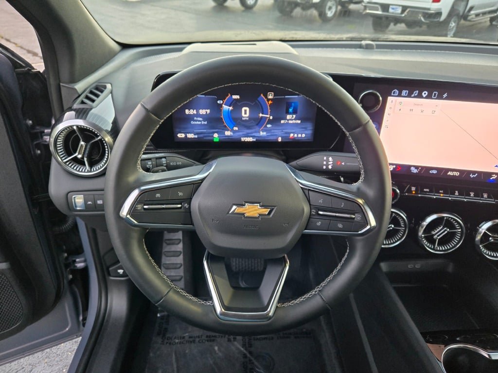 Certified 2024 Chevrolet Blazer EV LT AWD/4WD image 31