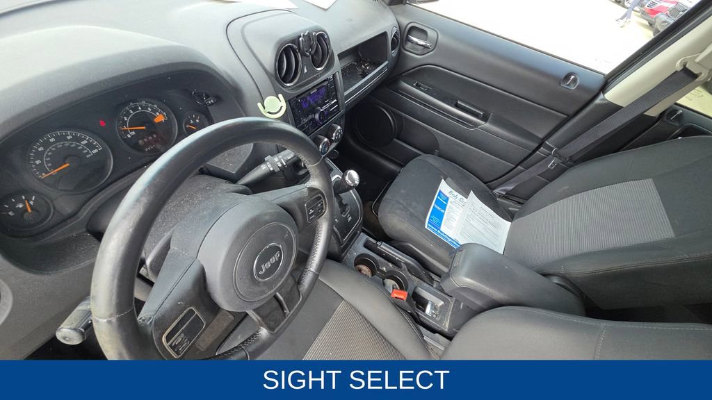 Used 2014 Jeep Patriot Latitude image 12