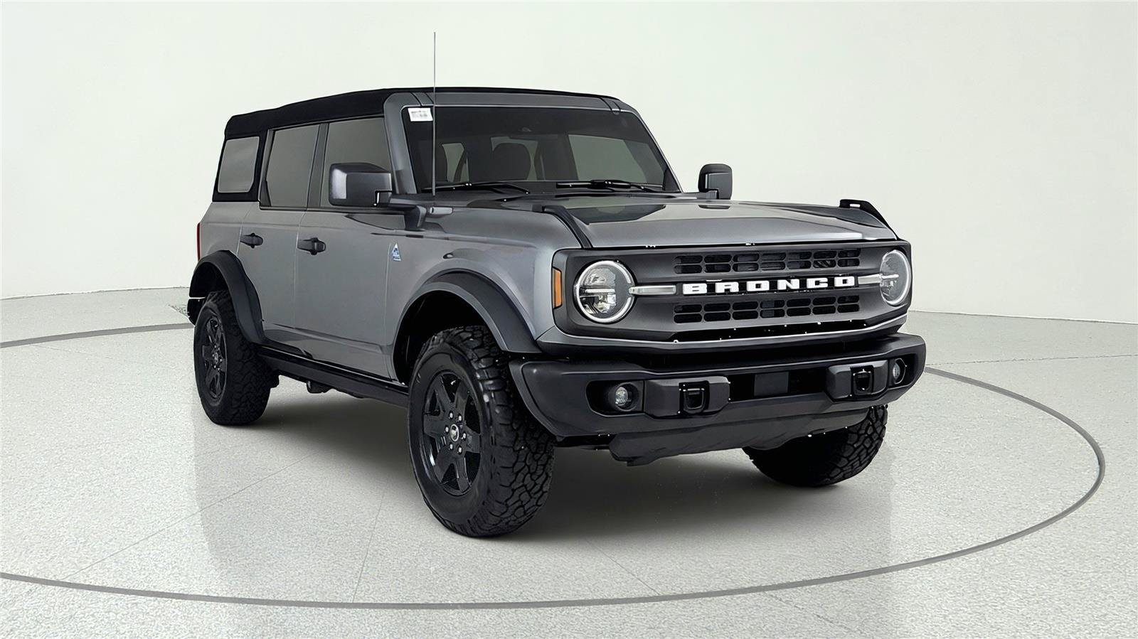 Used 2024 Ford Bronco Black Diamond AWD/4WD image 1